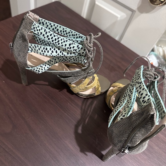 Stylish Multicolor Strappy Women's Heels - Picture 3 of 3